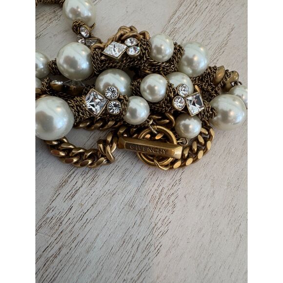 Givenchy Necklace Chic Pearls and Crystals Gold Tone Chain - Picture 4 of 5